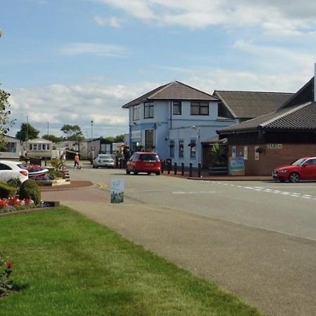 Lisa And Laddy Caravan Hire Meliden Bagian luar foto