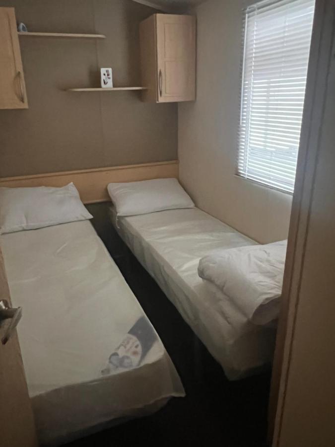 Lisa And Laddy Caravan Hire Meliden Bagian luar foto