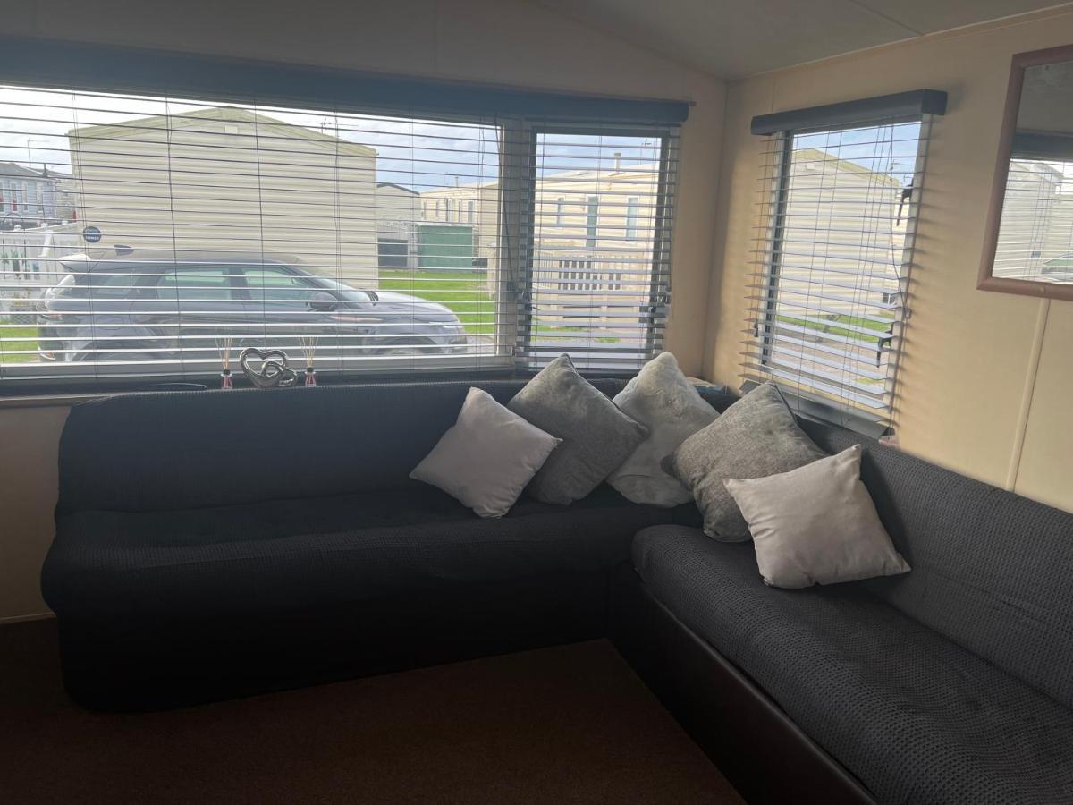 Lisa And Laddy Caravan Hire Meliden Bagian luar foto